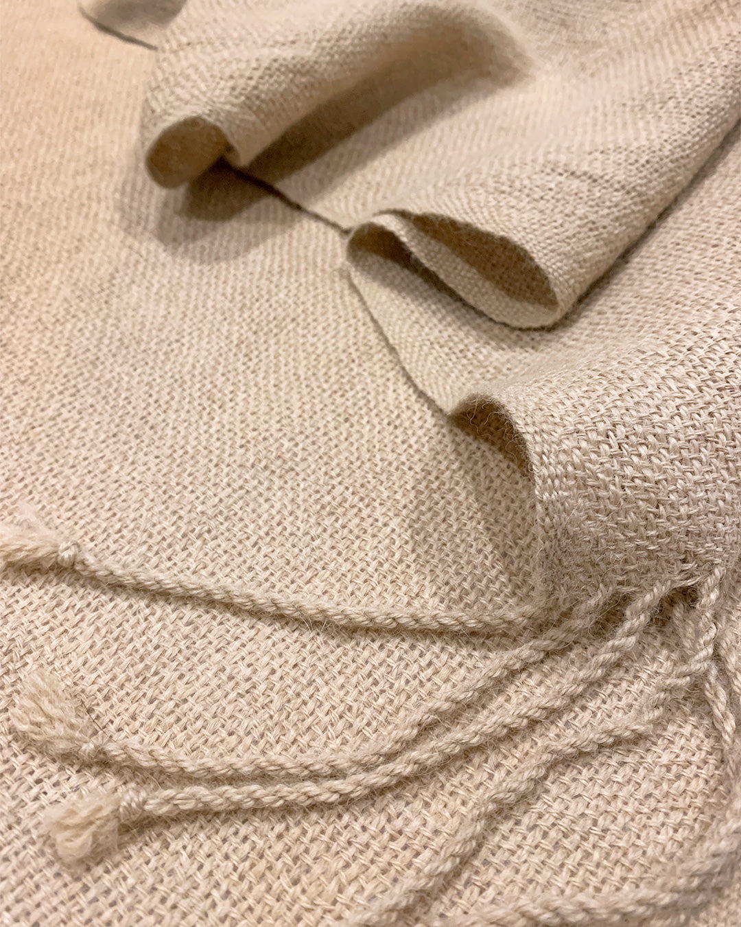 Handwoven Alpaca Shawl – Natural Beige